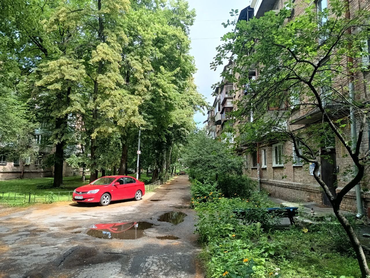 Продажа 1-комнатной квартиры 32 м², Салютная ул., 11