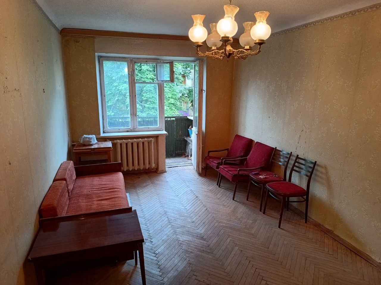 Продажа 1-комнатной квартиры 32 м², Салютная ул., 11