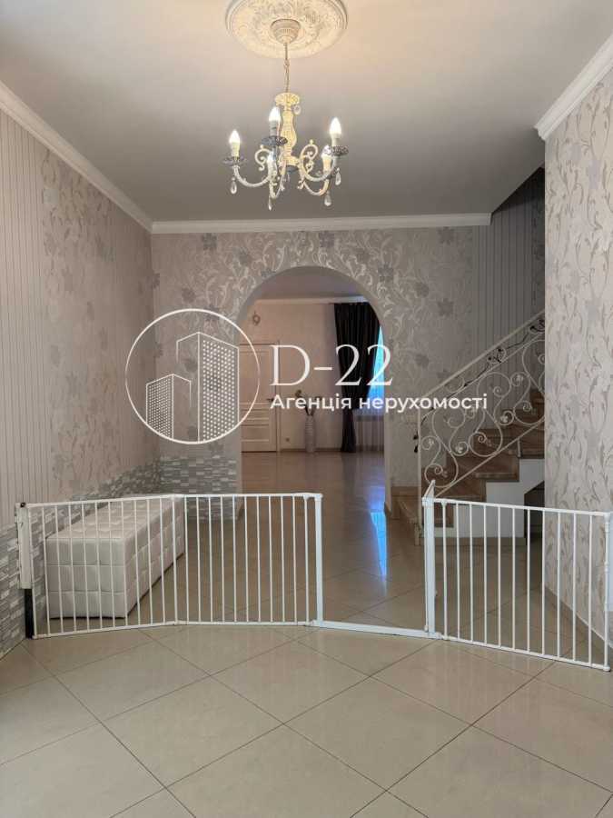 Продаж будинку 223 м², Заньковецької, 1