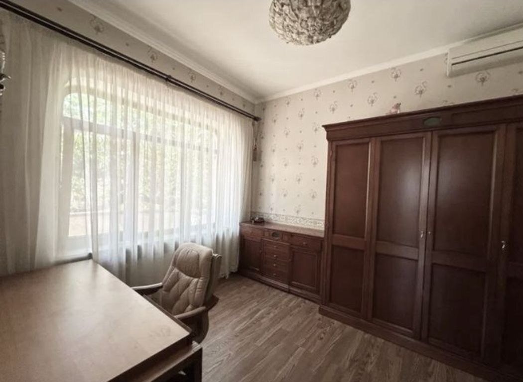 Оренда будинку 500 м², Львівська вул., 15