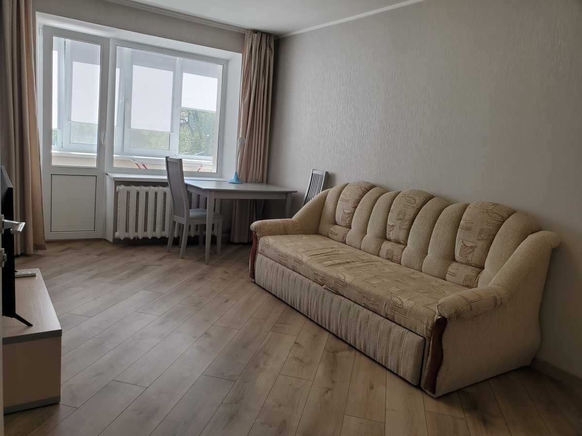 Продажа 2-комнатной квартиры 45 м², Евгения Коновальца ул., 15-3