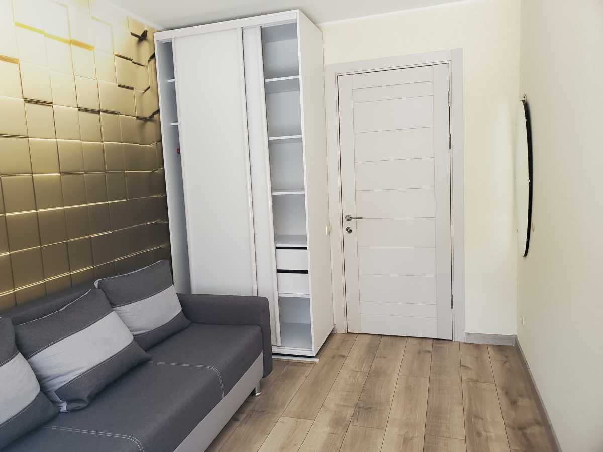 Продажа 2-комнатной квартиры 45 м², Евгения Коновальца ул., 15-3