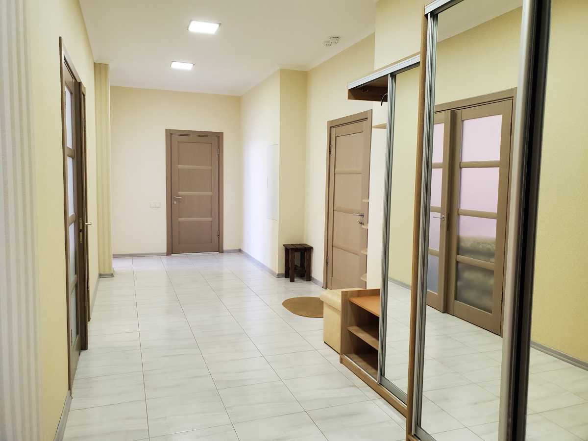 Продажа 2-комнатной квартиры 92 м², Евгения Коновальца ул., 44А