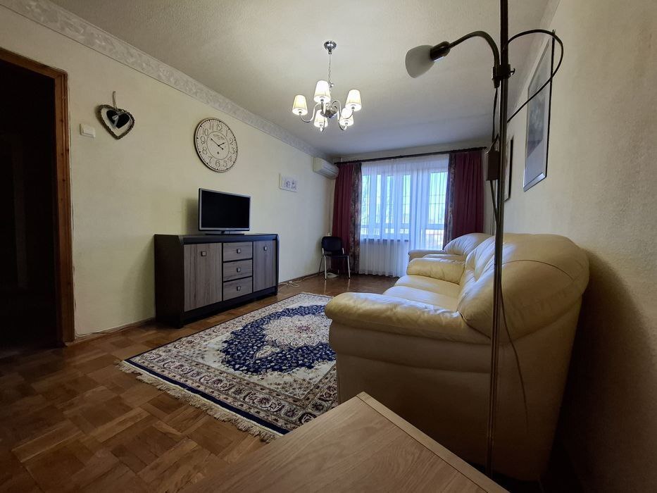 Аренда 2-комнатной квартиры 54 м², Василия Жуковского ул.