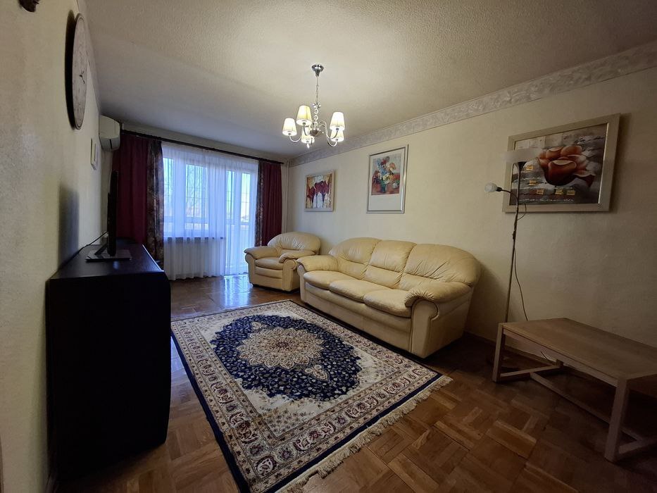 Аренда 2-комнатной квартиры 54 м², Василия Жуковского ул.