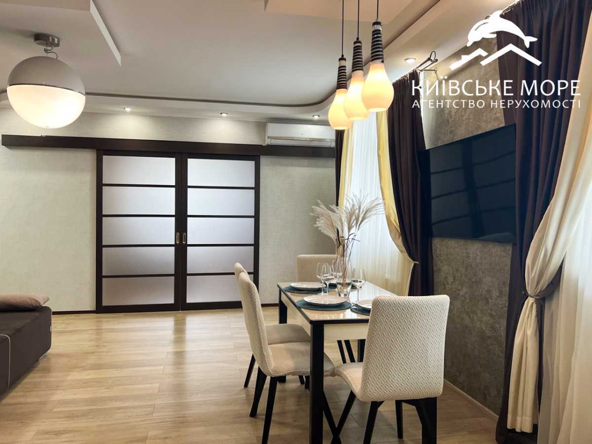 Продаж 3-кімнатної квартири 86 м², Воскресенська вул., 16Г