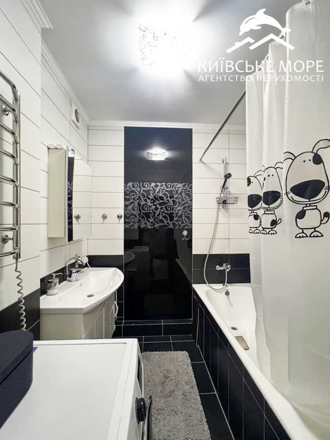 Продаж 3-кімнатної квартири 86 м², Воскресенська вул., 16Г
