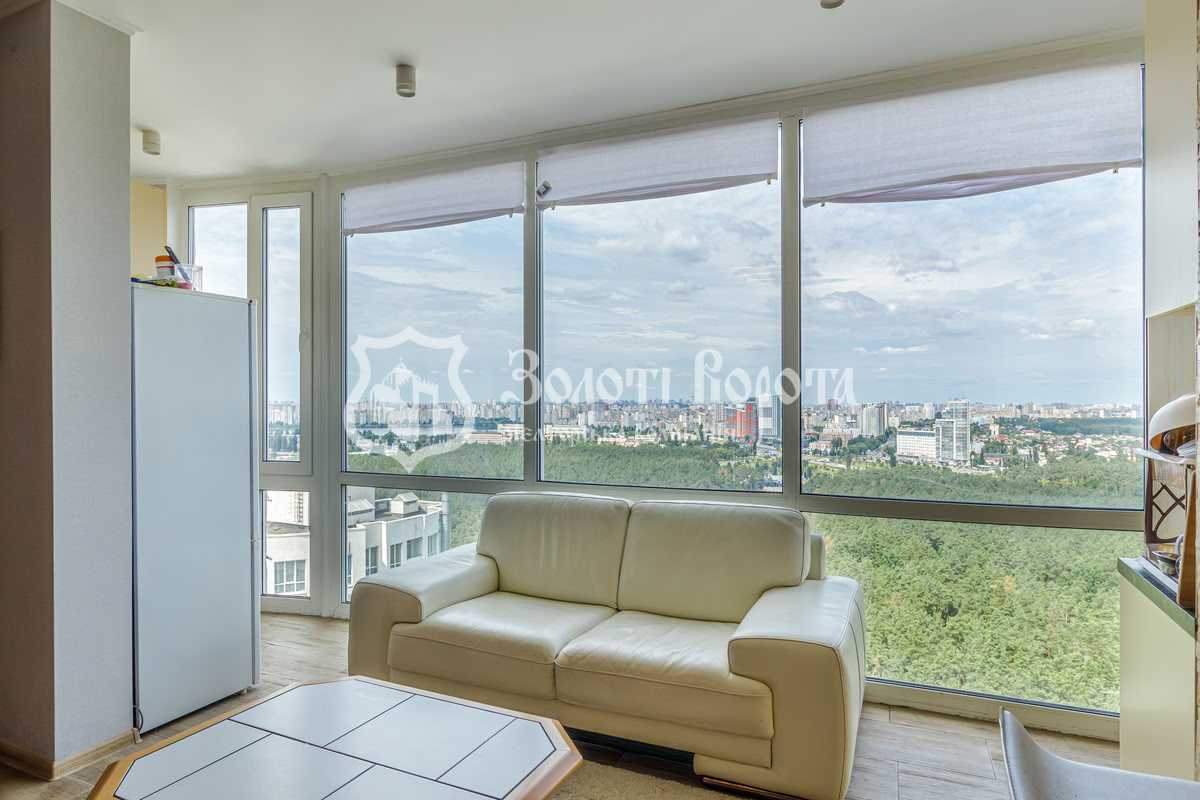 Продажа 4-комнатной квартиры 111 м², Светлая ул., 3д