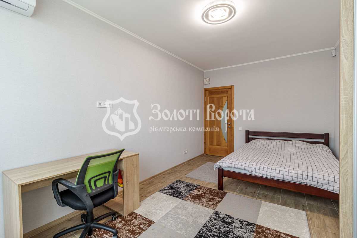 Продажа 4-комнатной квартиры 111 м², Светлая ул., 3д