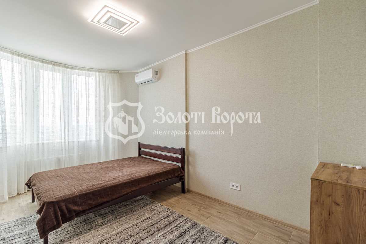 Продажа 4-комнатной квартиры 111 м², Светлая ул., 3д