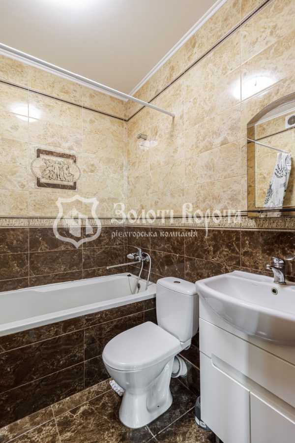 Продажа 4-комнатной квартиры 111 м², Светлая ул., 3д