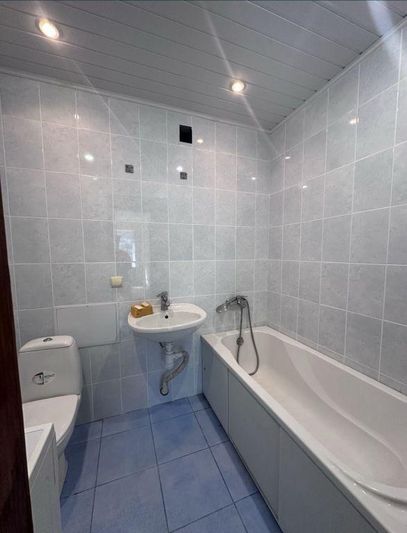 Продажа 2-комнатной квартиры 41 м², Ломаный пер.
