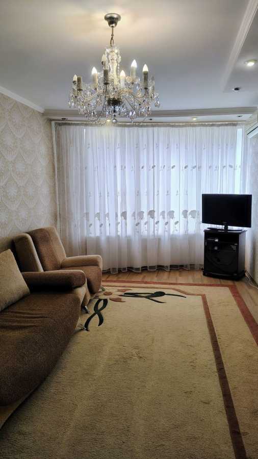 Оренда 2-кімнатної квартири 82 м², Дніпровська наб., 26А