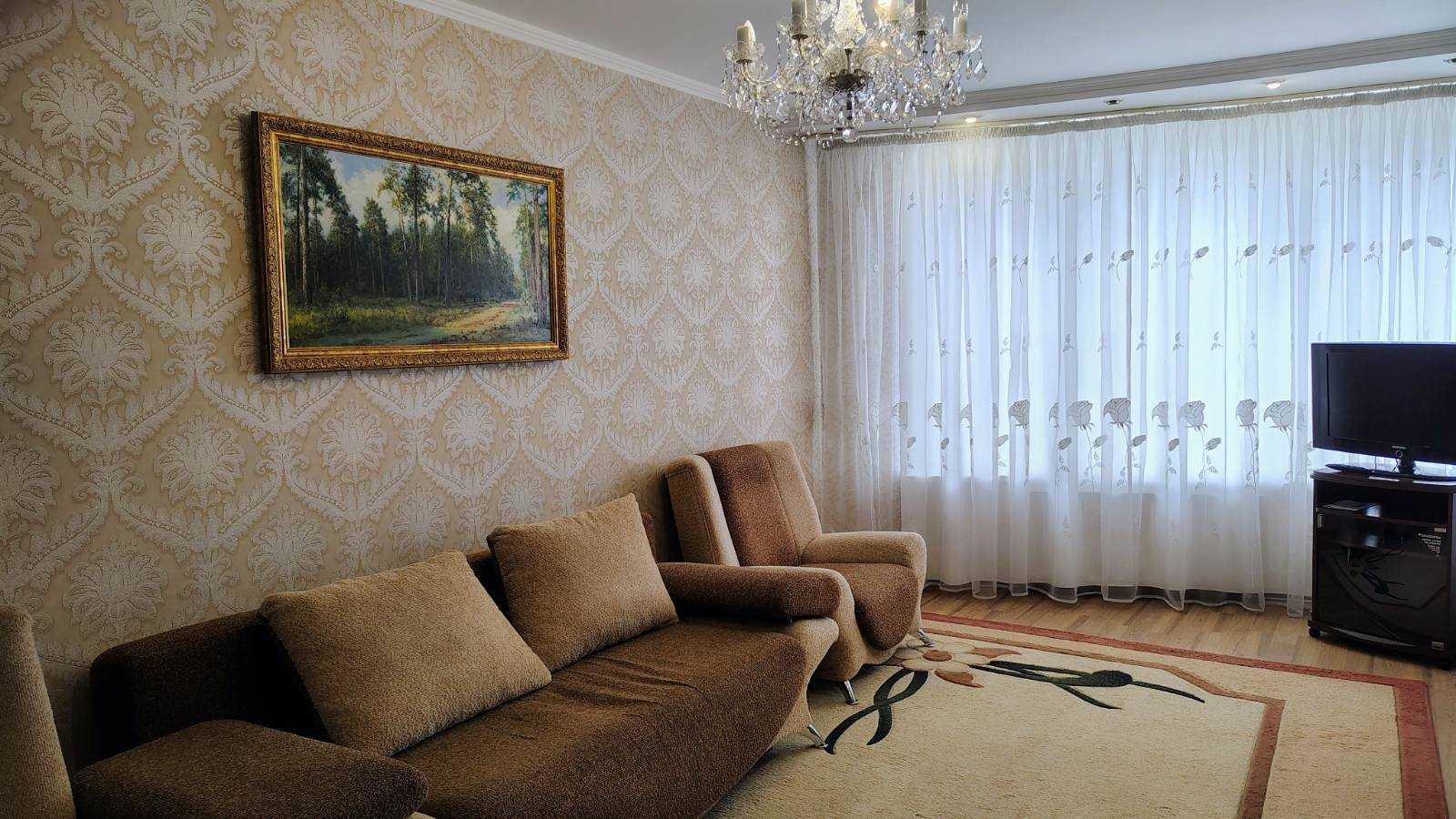 Оренда 2-кімнатної квартири 82 м², Дніпровська наб., 26А