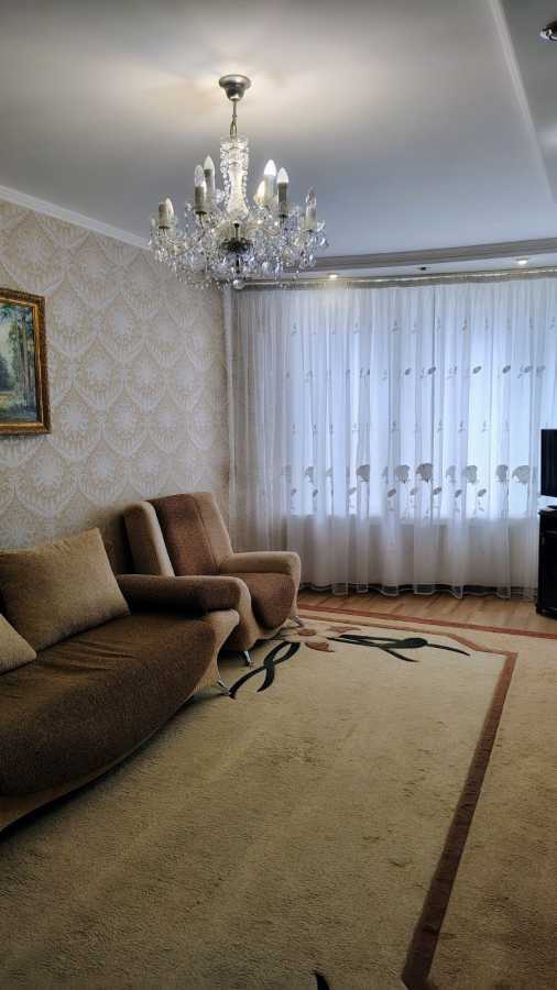 Оренда 2-кімнатної квартири 82 м², Дніпровська наб., 26А