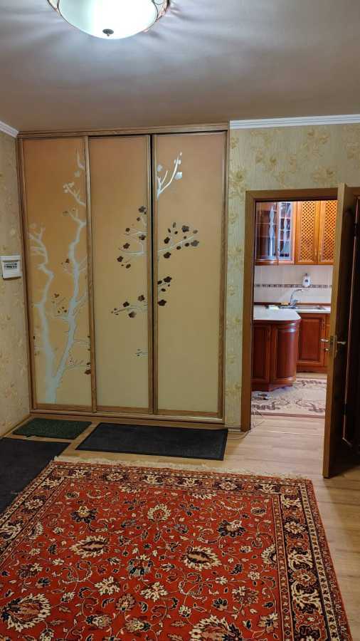 Оренда 2-кімнатної квартири 82 м², Дніпровська наб., 26А