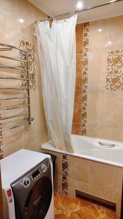 Оренда 2-кімнатної квартири 82 м², Дніпровська наб., 26А