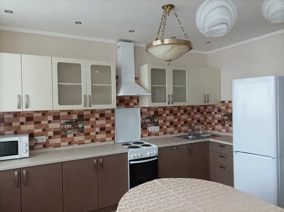 Аренда 3-комнатной квартиры 96 м², Николая Бажана просп., 8Б