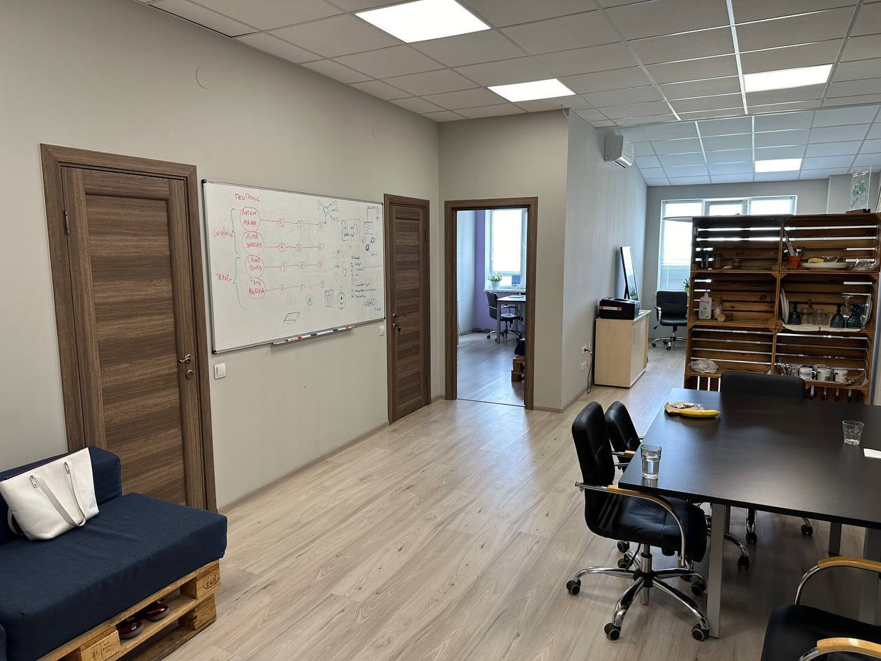 Аренда офиса 65 м², Константиновская ул.