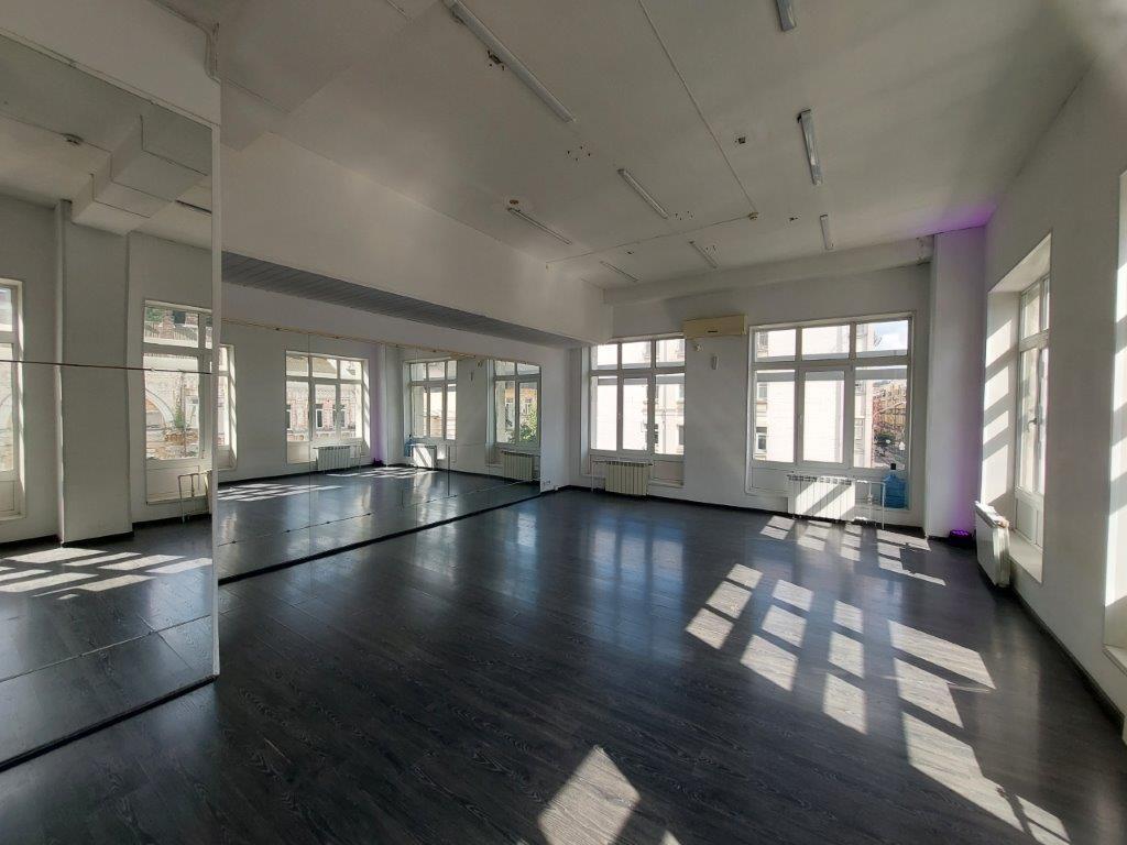 Аренда офиса 105 м², Кирилловская ул., 12