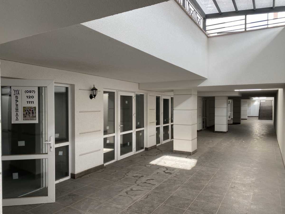 Продаж іншого торгівельного приміщення 60 м², Михайла Максимовича вул., 24В