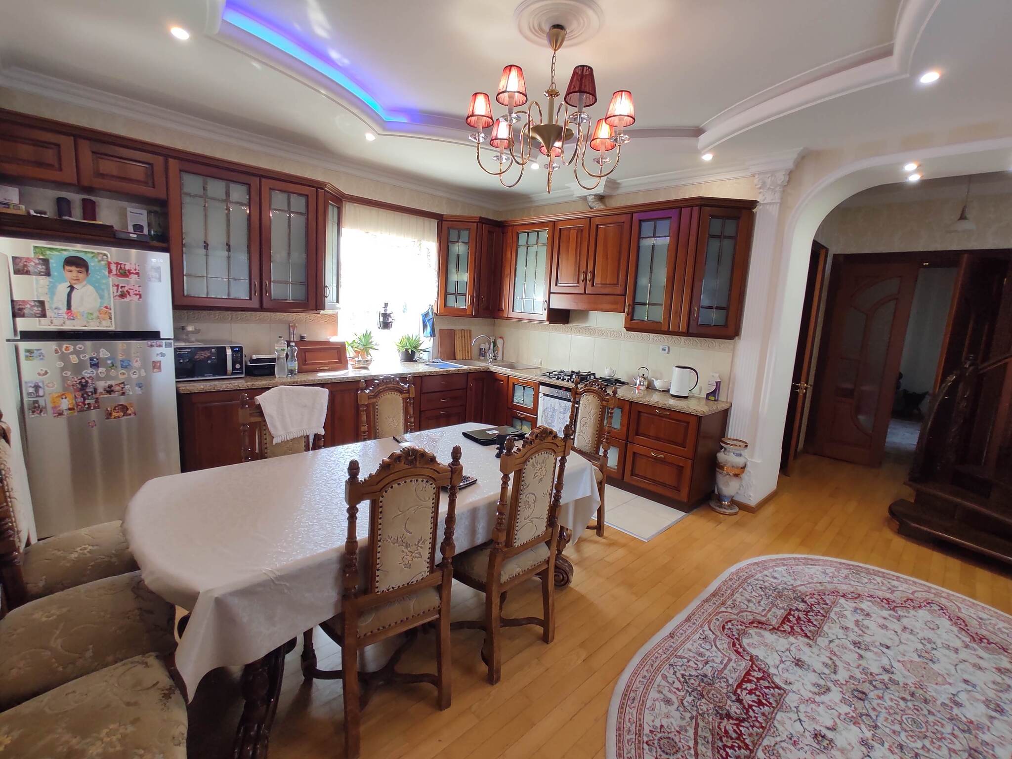 Продаж будинку 275 м², Ньютона вул.