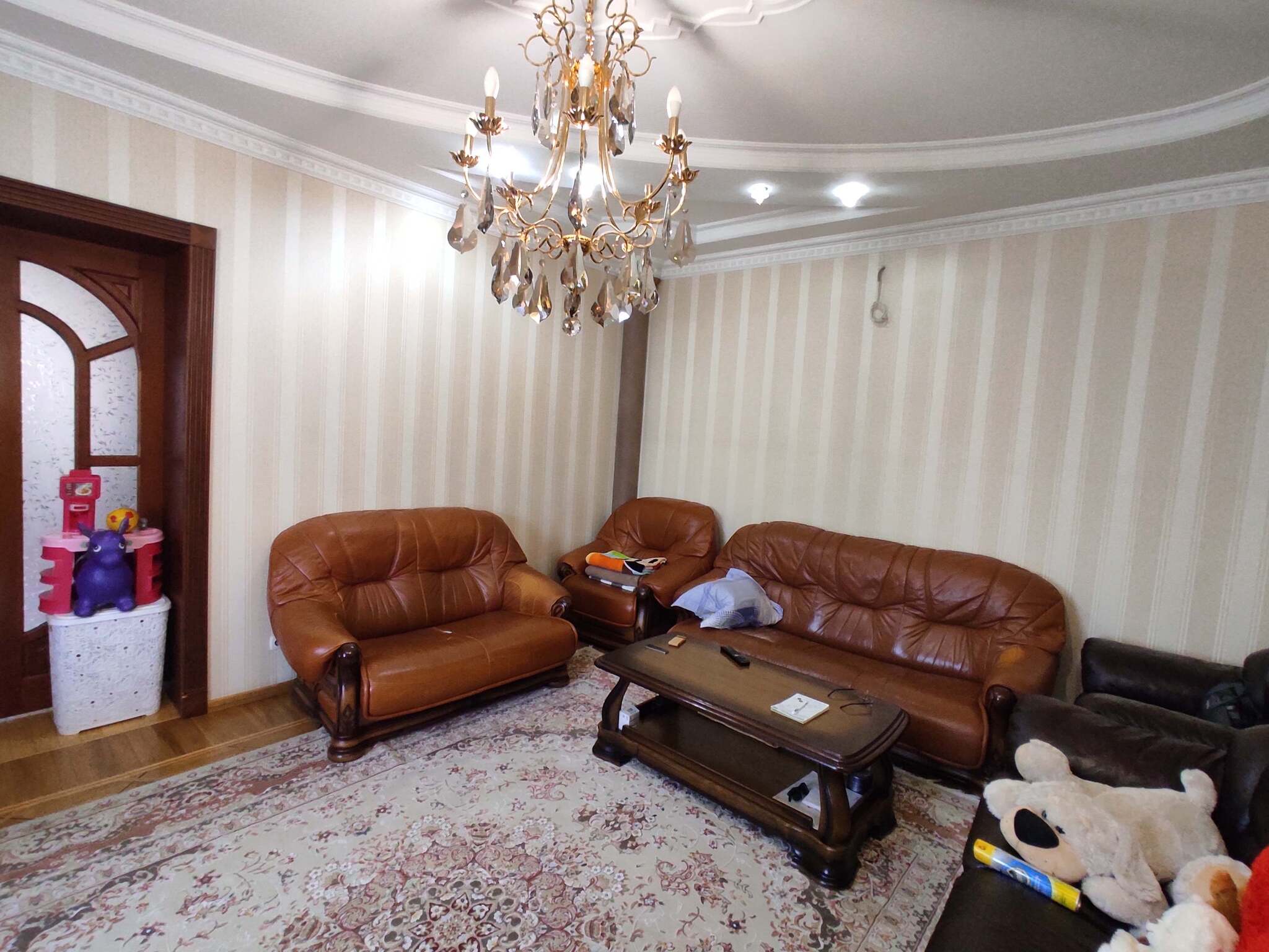 Продаж будинку 275 м², Ньютона вул.