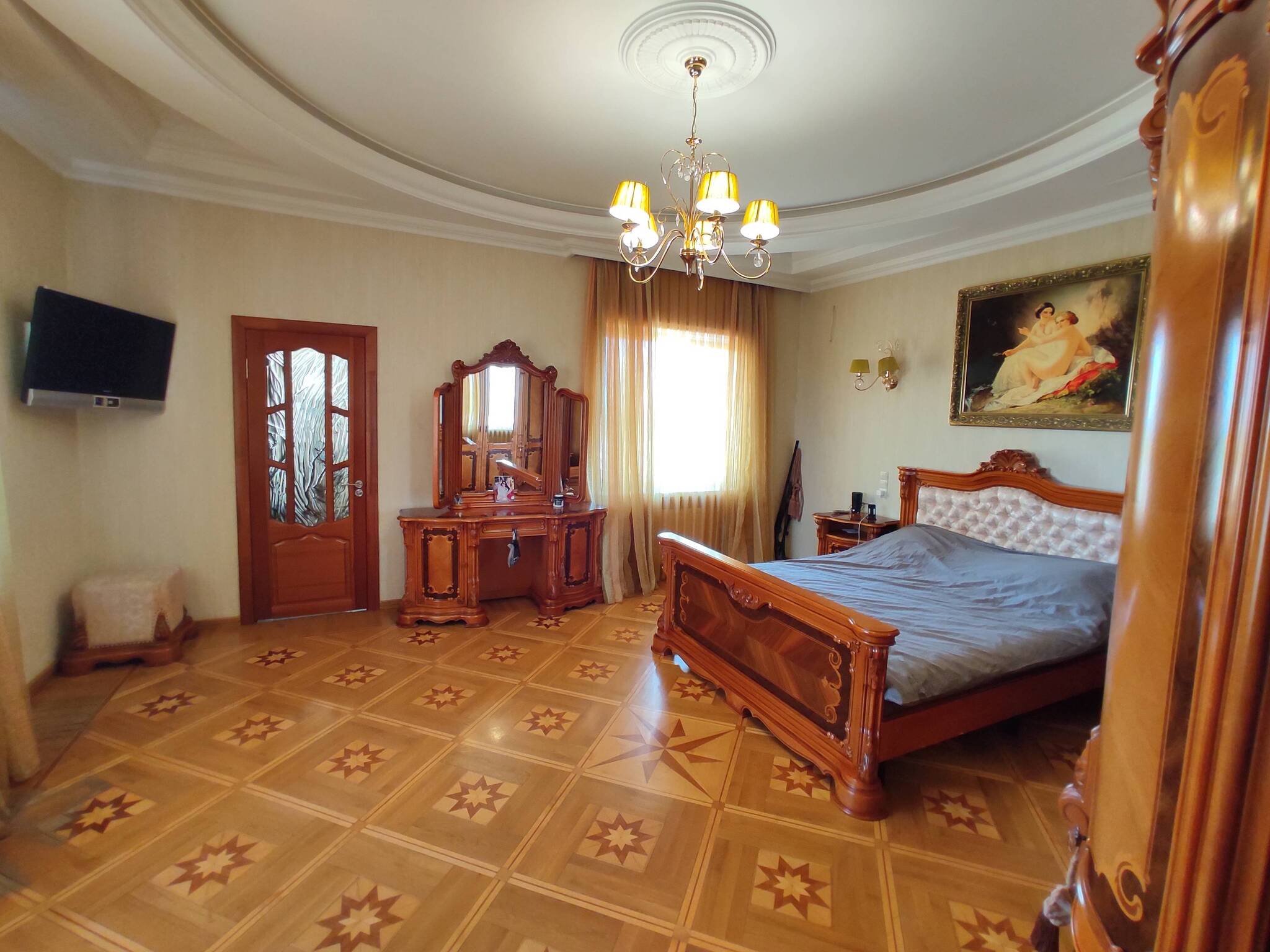 Продаж будинку 275 м², Ньютона вул.