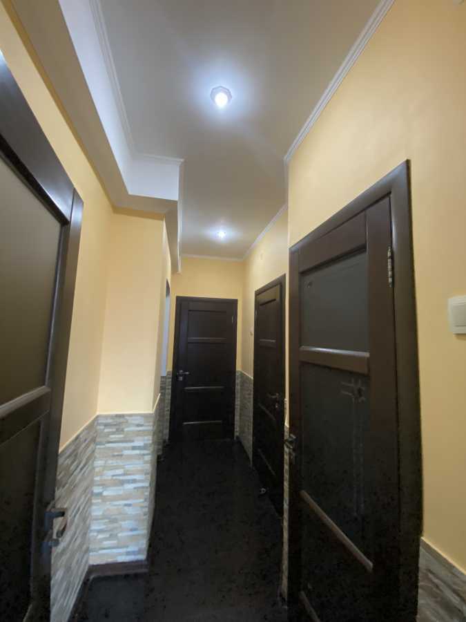 Продаж 3-кімнатної квартири 74 м², Будівельників вул., 38/14