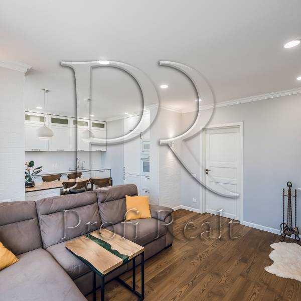 Продаж 3-кімнатної квартири 83 м², Правди просп., 43Б