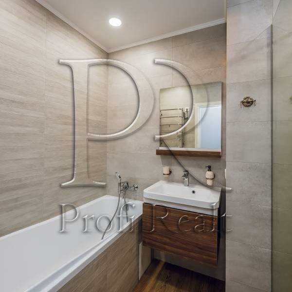Продаж 3-кімнатної квартири 83 м², Правди просп., 43Б