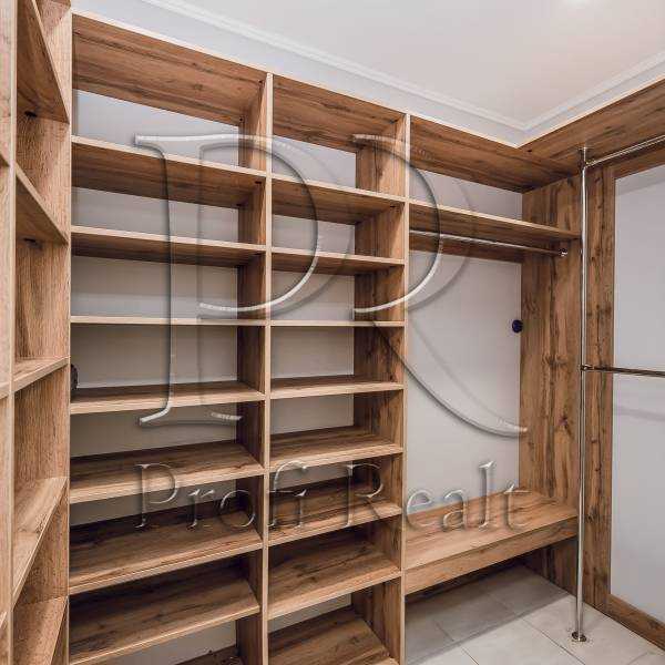Продаж 3-кімнатної квартири 83 м², Правди просп., 43Б