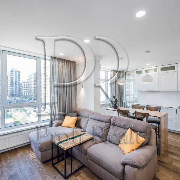 Продаж 3-кімнатної квартири 83 м², Правди просп., 43Б