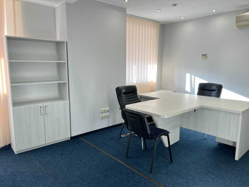 Продажа офиса 3925.9 м², Очаковская ул., 5/6