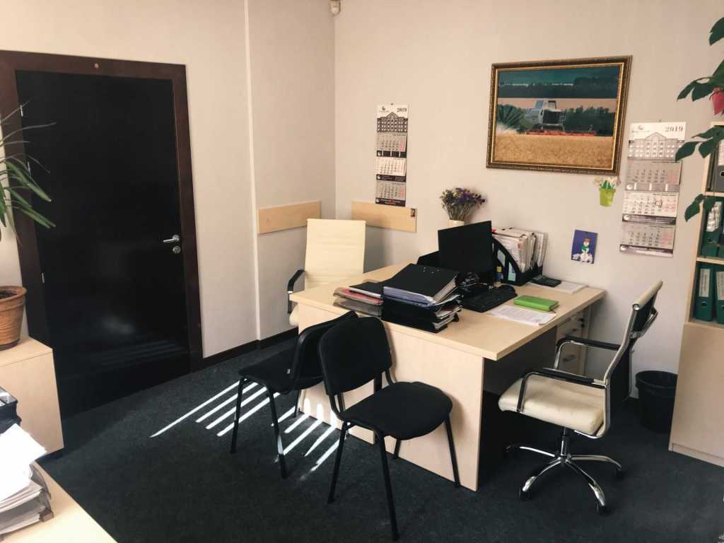 Продажа офиса 3925.9 м², Очаковская ул., 5/6