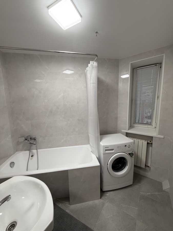 Оренда 3-кімнатної квартири 75 м², Оленівська вул., 10