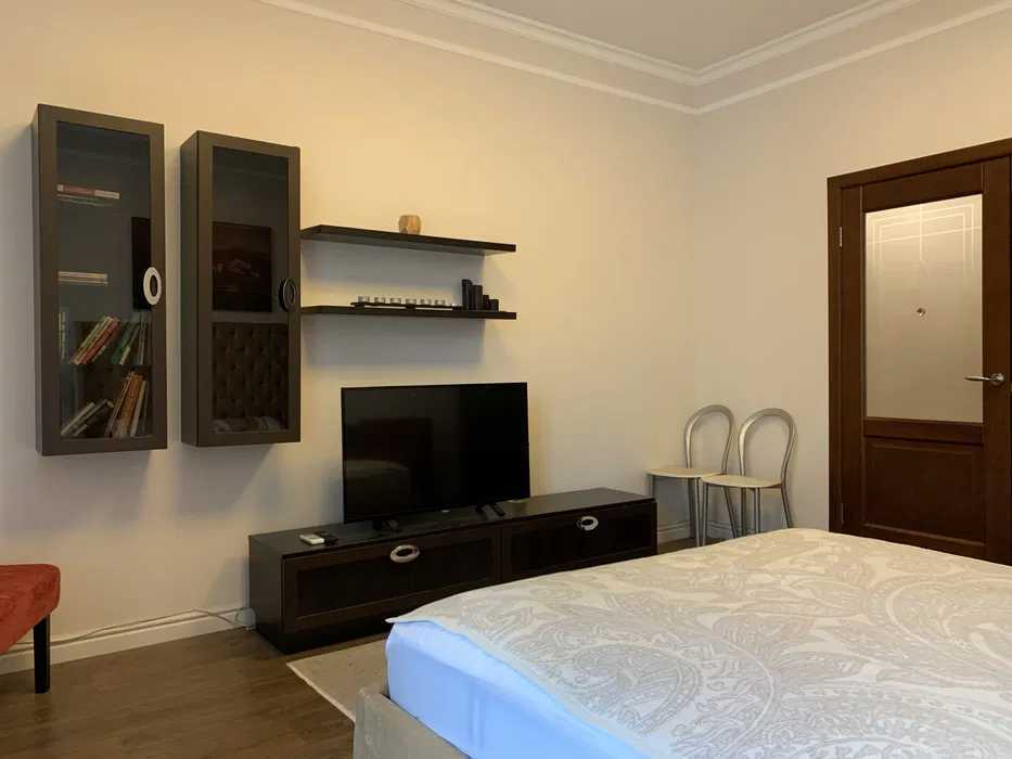 Оренда 1-кімнатної квартири 48 м², Михайла Драгомирова вул., 12