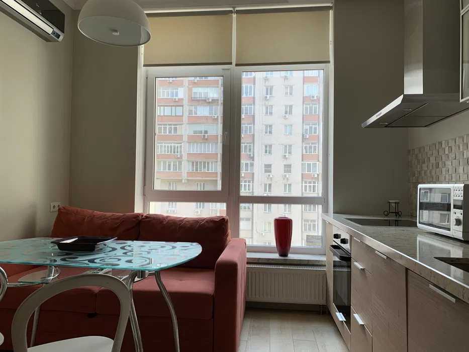 Оренда 1-кімнатної квартири 48 м², Михайла Драгомирова вул., 12