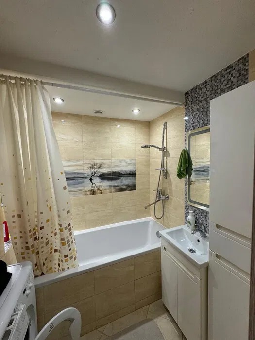 Продажа 3-комнатной квартиры 65 м², Казакевича ул.