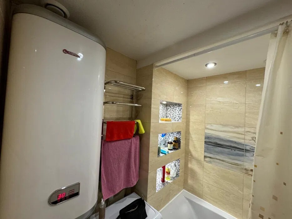 Продажа 3-комнатной квартиры 65 м², Казакевича ул.