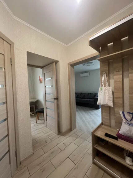 Продаж 1-кімнатної квартири 32.4 м², Харківська вул.