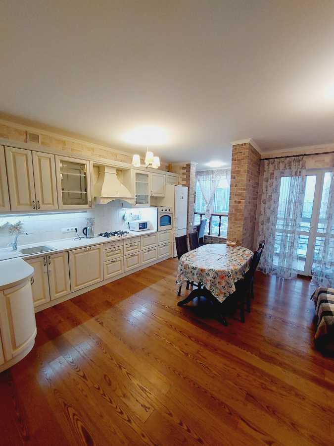 Оренда 2-кімнатної квартири 63 м², Метрологічна вул., 9В