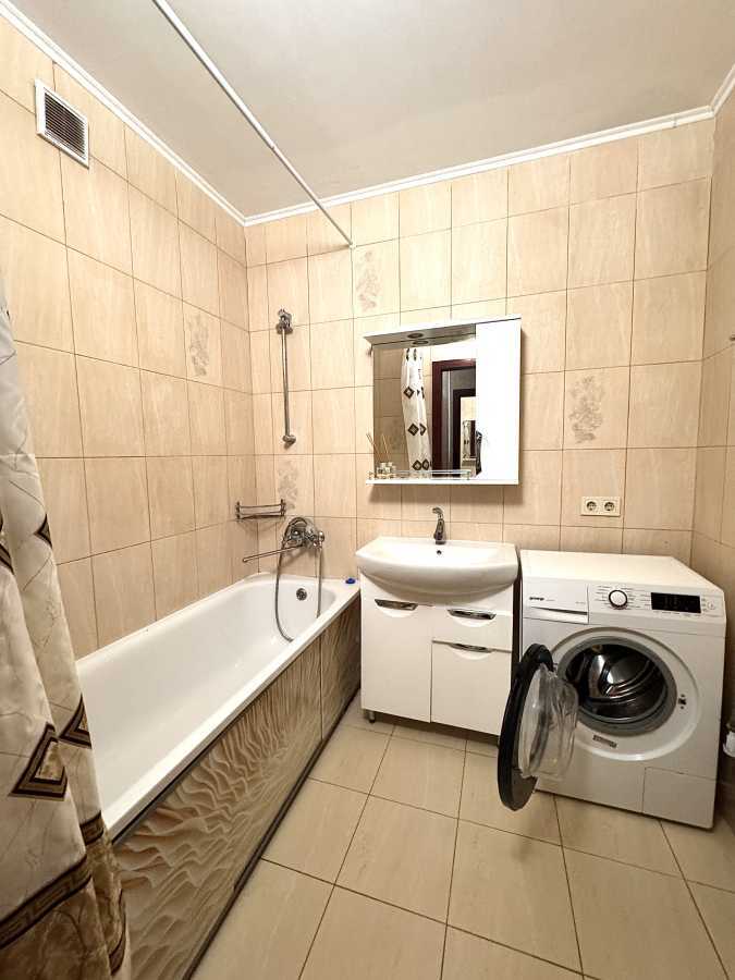 Аренда 2-комнатной квартиры 86 м², Сергея Данченко ул., 3