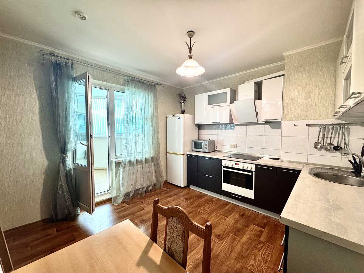 Аренда 2-комнатной квартиры 86 м², Сергея Данченко ул., 3