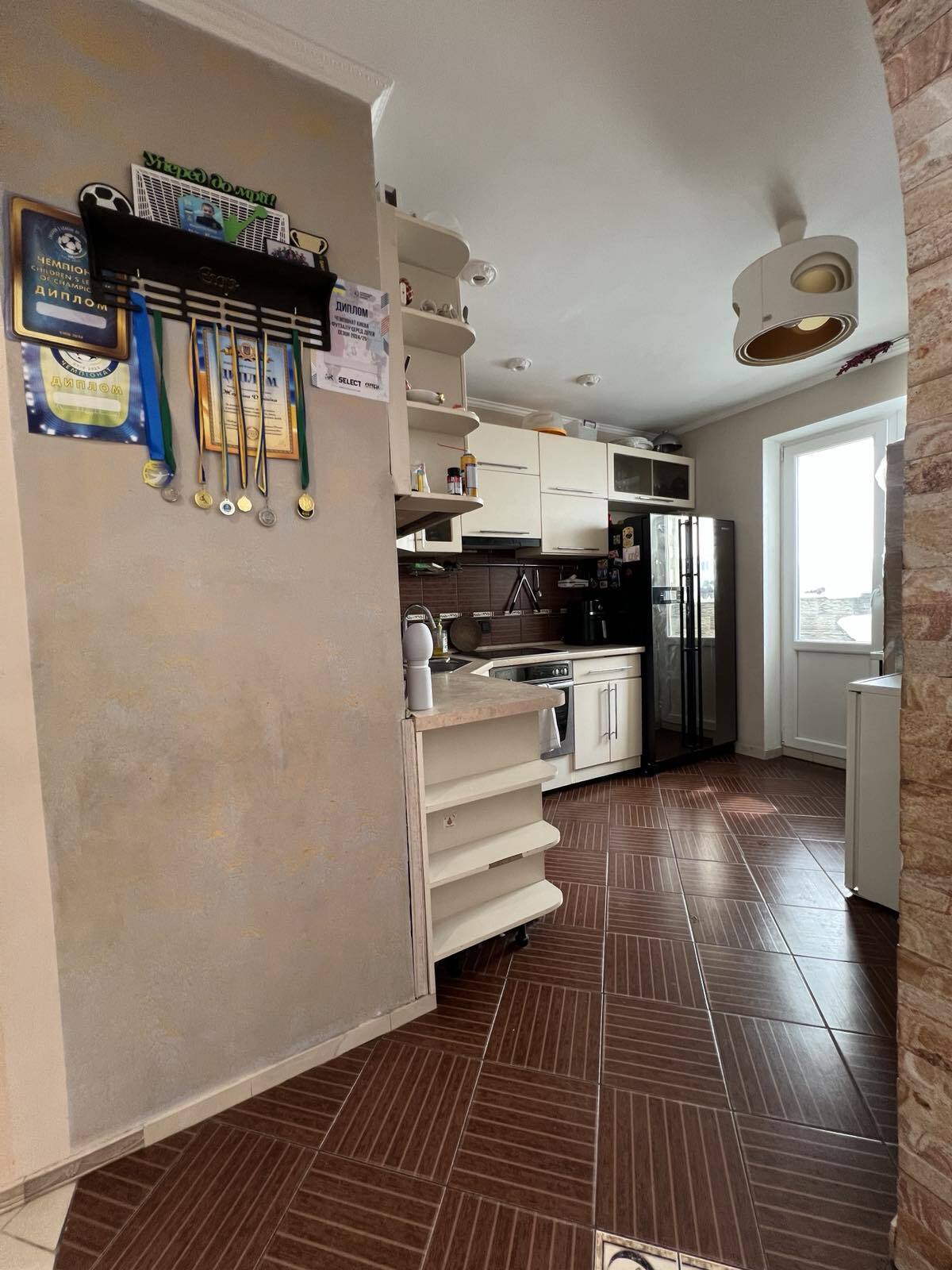 Продаж 2-кімнатної квартири 59.93 м², Печерська вул., 6