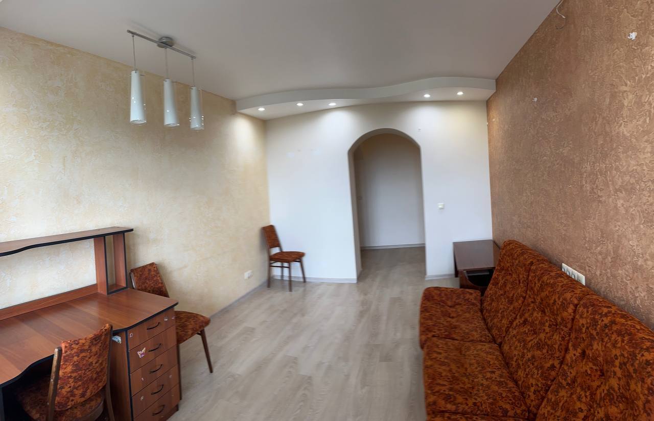 Продаж 3-кімнатної квартири 71 м², Запорізьке шосе
