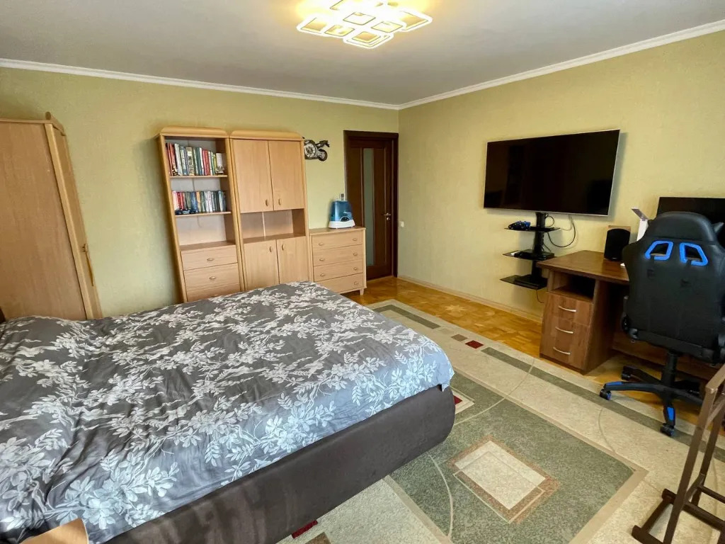 Аренда дома 280 м², Владимира Моссаковского ул.