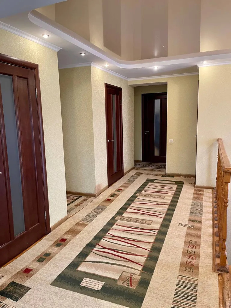 Аренда дома 280 м², Владимира Моссаковского ул.
