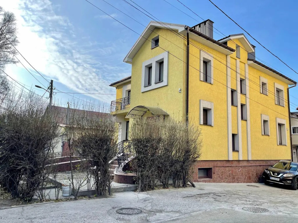 Аренда дома 280 м², Владимира Моссаковского ул.
