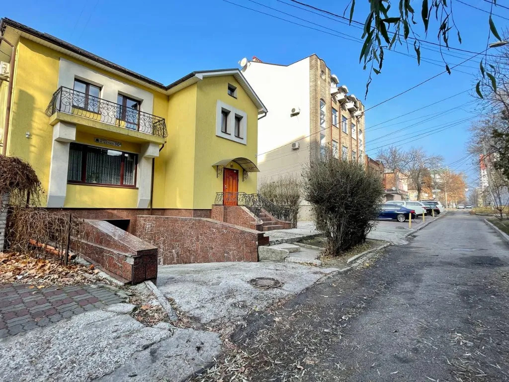 Аренда дома 280 м², Владимира Моссаковского ул.